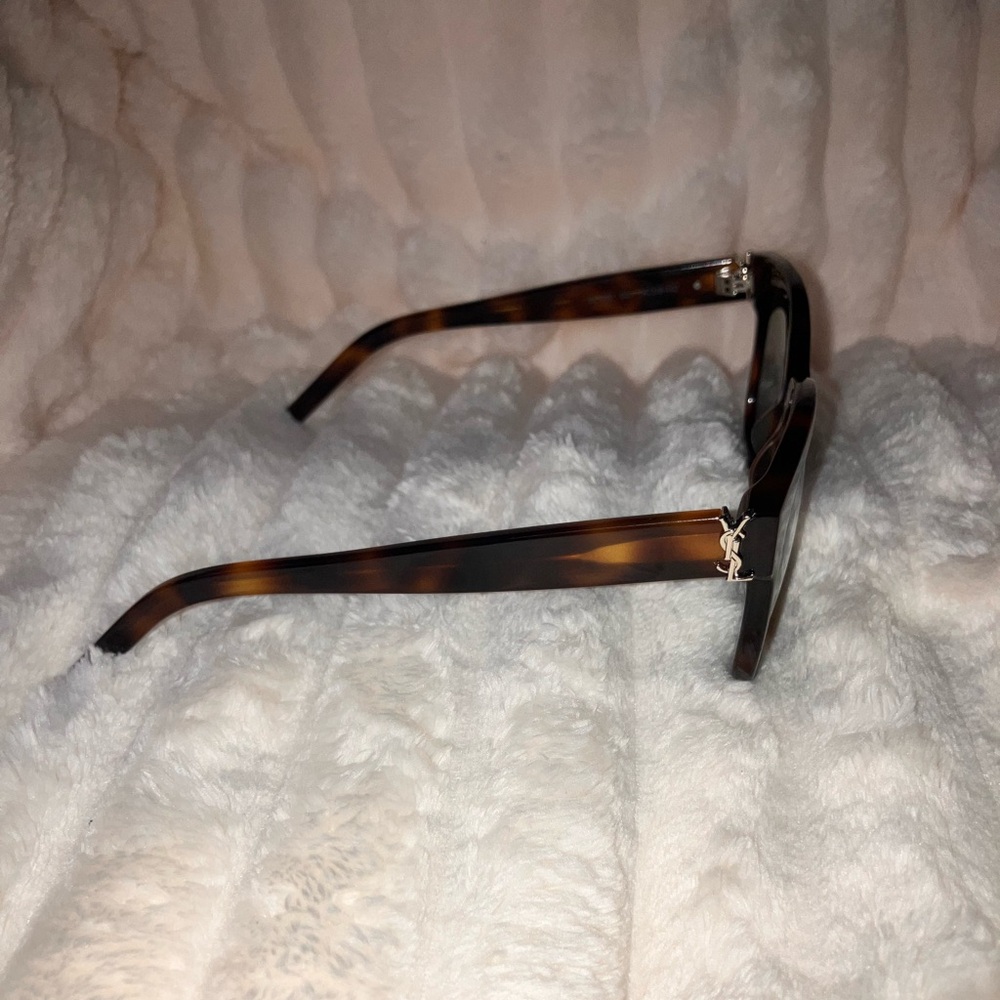 YSL Sunglasses - Picture 9 of 17